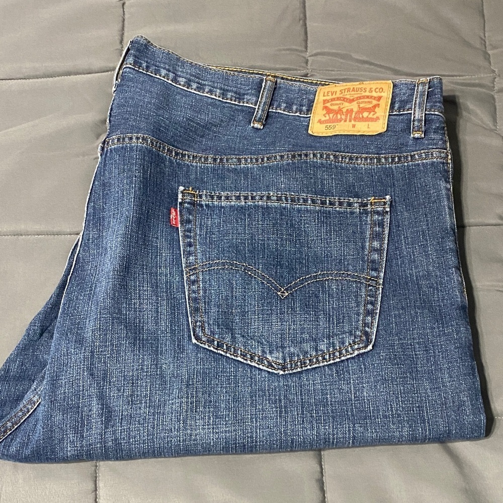 Levi’s 559 jeans. 52x30
